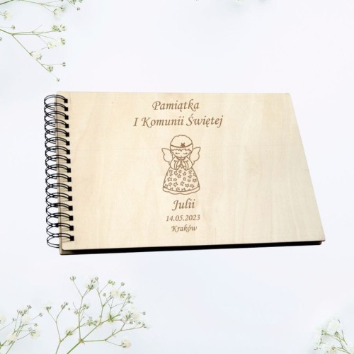 album-drewniany-pamiatka-komunii-swietej
