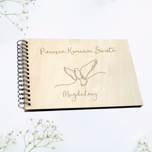 album-drewniany-pamiatka-komunii-swietej
